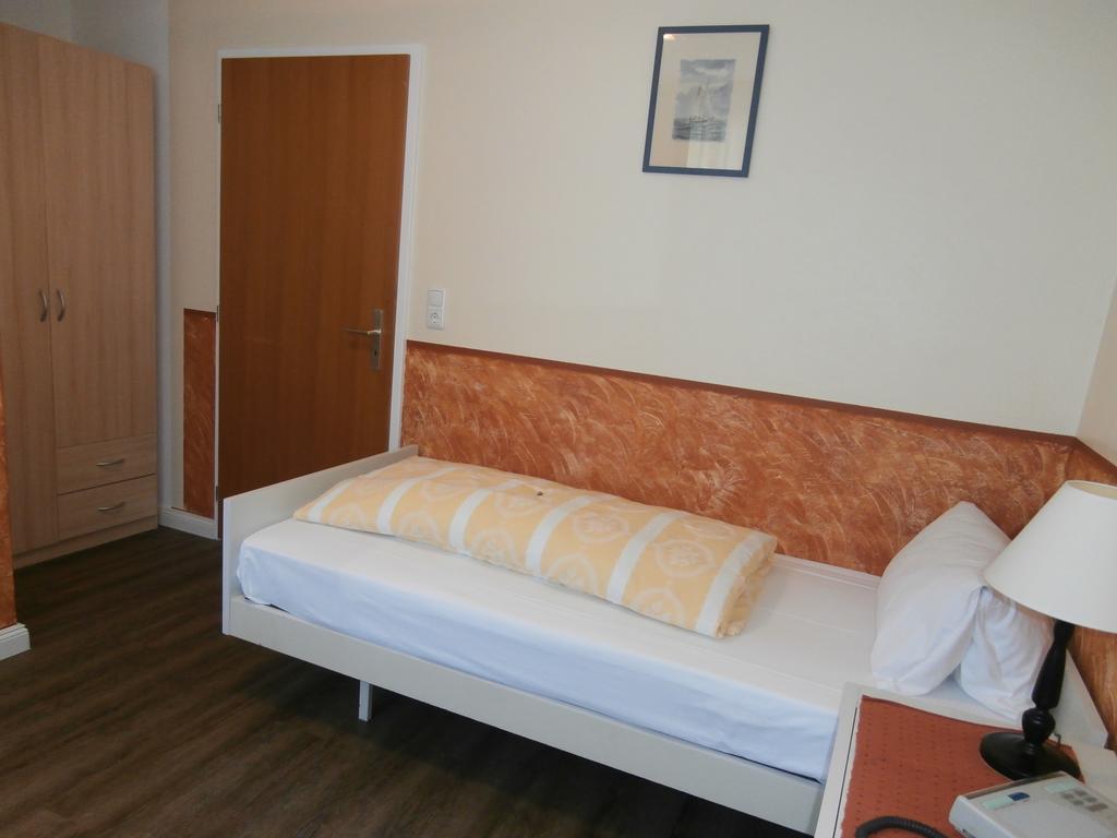 Hotel Hasselbarth Burg auf Fehmarn Room photo