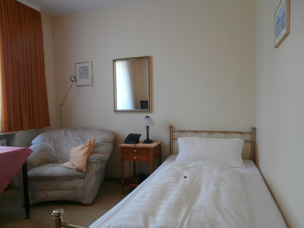 Hotel Hasselbarth Burg auf Fehmarn Room photo